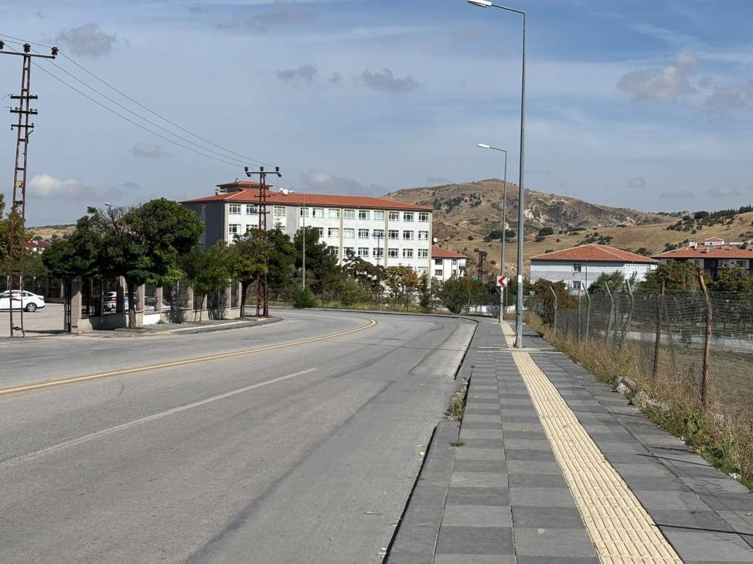 Köfteciyi kaldırım taşıyla öldürdü! 1